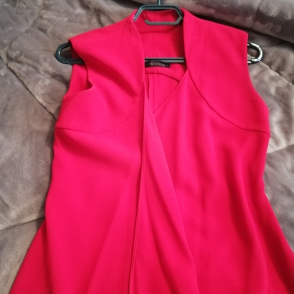 Red asymmetrical wrap dress - Picture 6 of 8